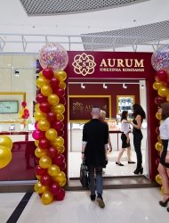 На відкриття нового ювелірного магазину KSD AURUM в ТРЦ Мегамолл завітав Олександр Очеретний